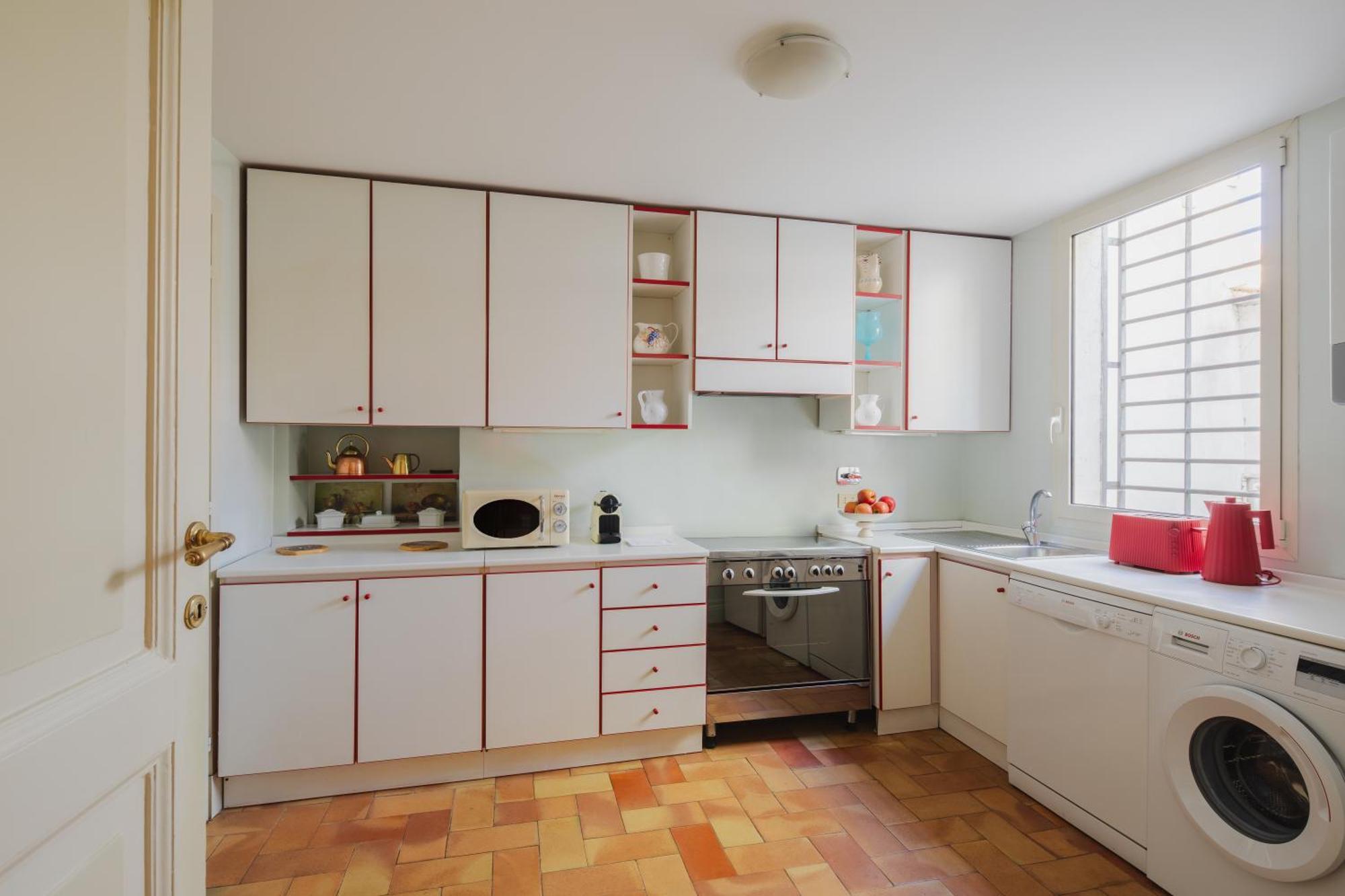 Yoursuiterome Apartment *